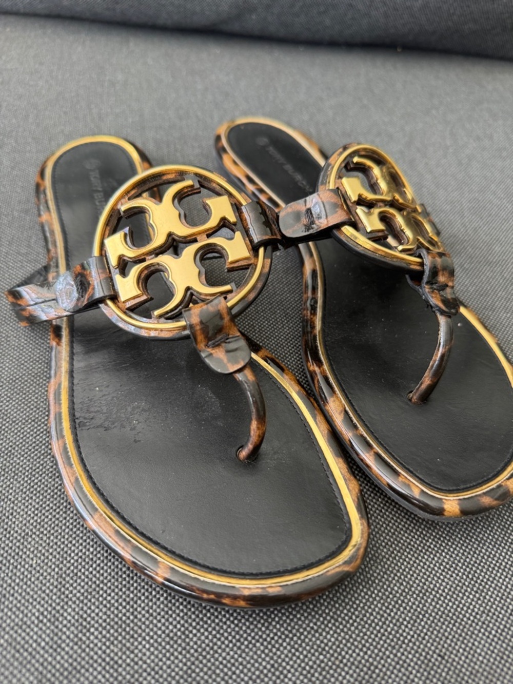 Tory Burch Metal Miller Barbados Leopard Patent Leather Sandal Sz 8.5 Resort - Picture 3 of 7